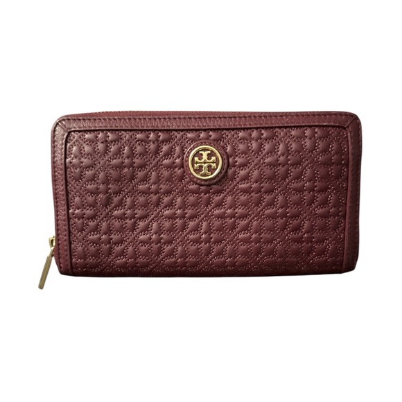 Tory Burch Handbags - Tory Burch Brown and Gold Quilted Wallet